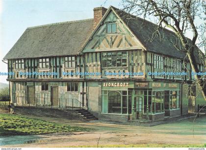 D295165 Stoke Heath Near Bromsgrove. Worcestershire. The String of Horses. Judge