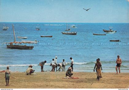 D297953 Kenya Coast. Golden Sunny Beach. Kenya Stationers. Dino Sassi