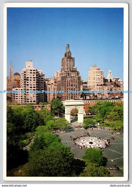 D325565 New York City. Greenwich Village and Washington Arch. ALMA. Aldred Mainz