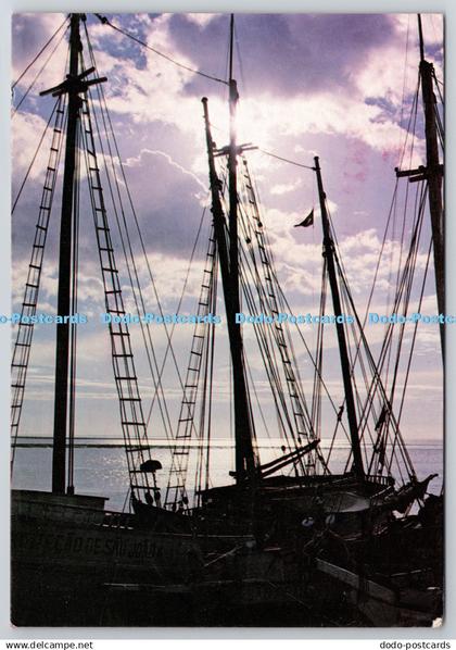 D330196 Sao Luis. Ma. Brasil. The long narrow Maranhao fishing boats. Papelaria