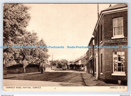 D334893 Watton. Norfolk. Norwich Road. Jarrold. Norwich. England. Magna Crome