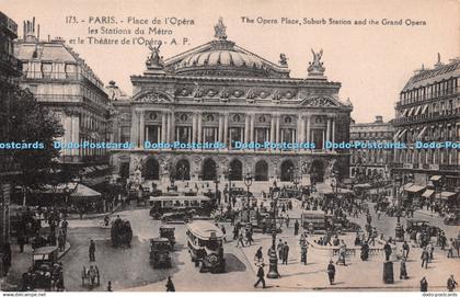 R256843 173 Paris Place de lOpera les Stations du Metro et le Theatre de lOpera