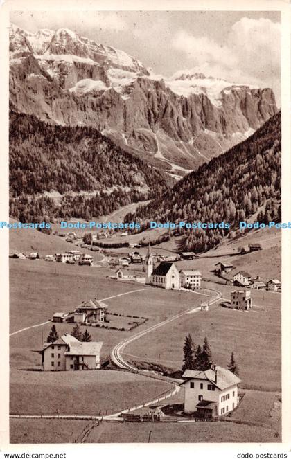 R284383 Wolkenstein gegen Sellagruppe Groden Dolomiten J F Amonn S A
