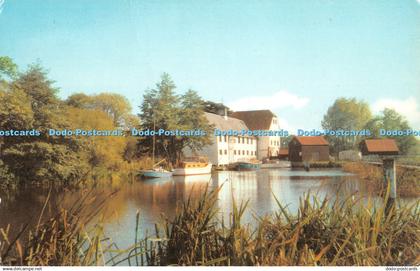 R371680 Hambleden The Mill and River Thames
