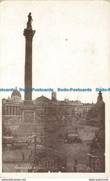 R634269 Trafalgar Square. Postcard