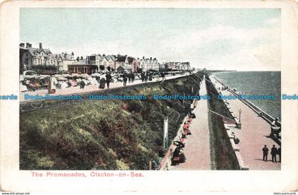 R667727 Clacton on Sea. The Promenades
