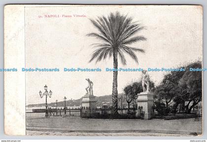 R761653 Napoli Piazza Vittoria Postcard