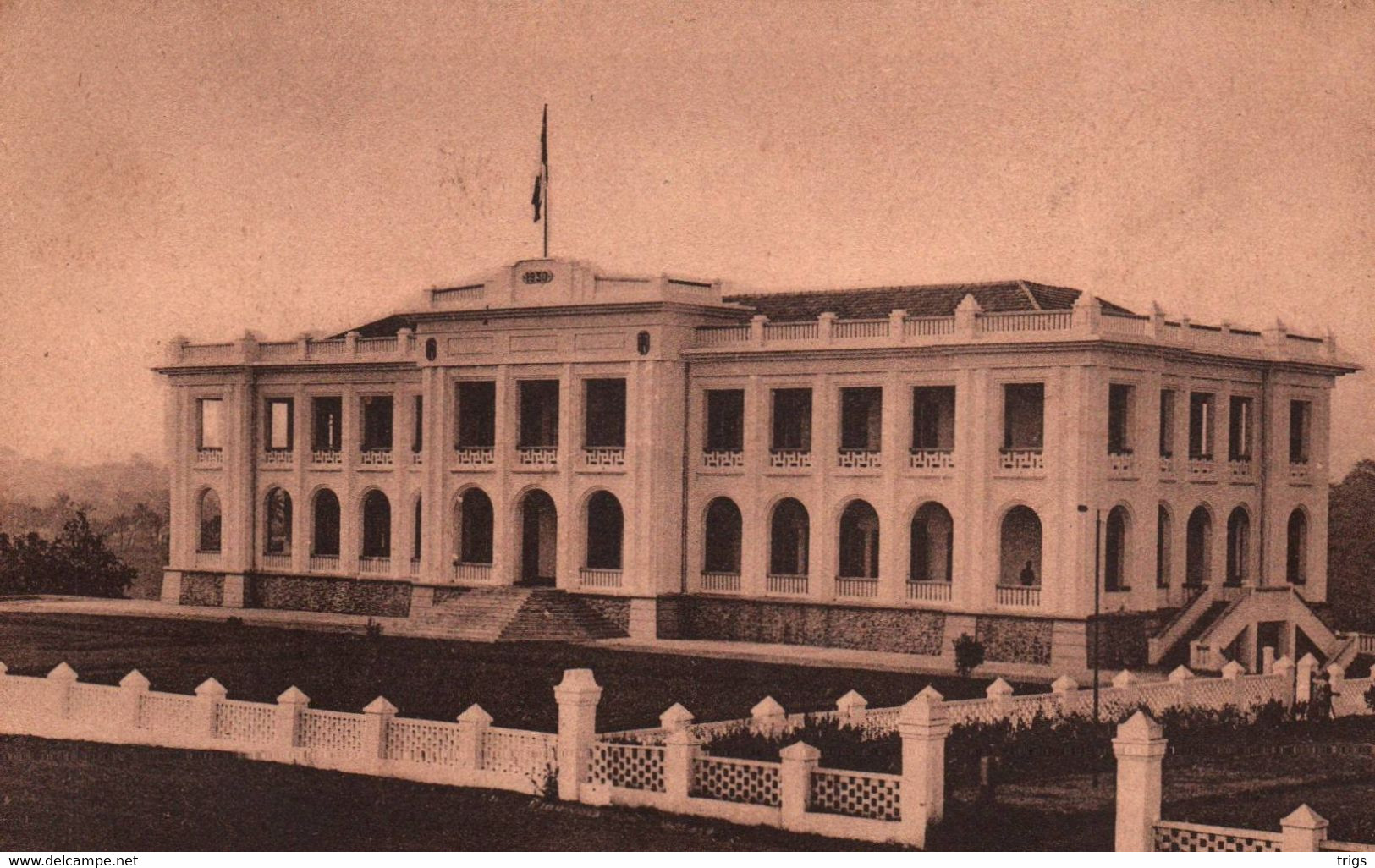 Yaoundé - le Palais du Commissaire de la République