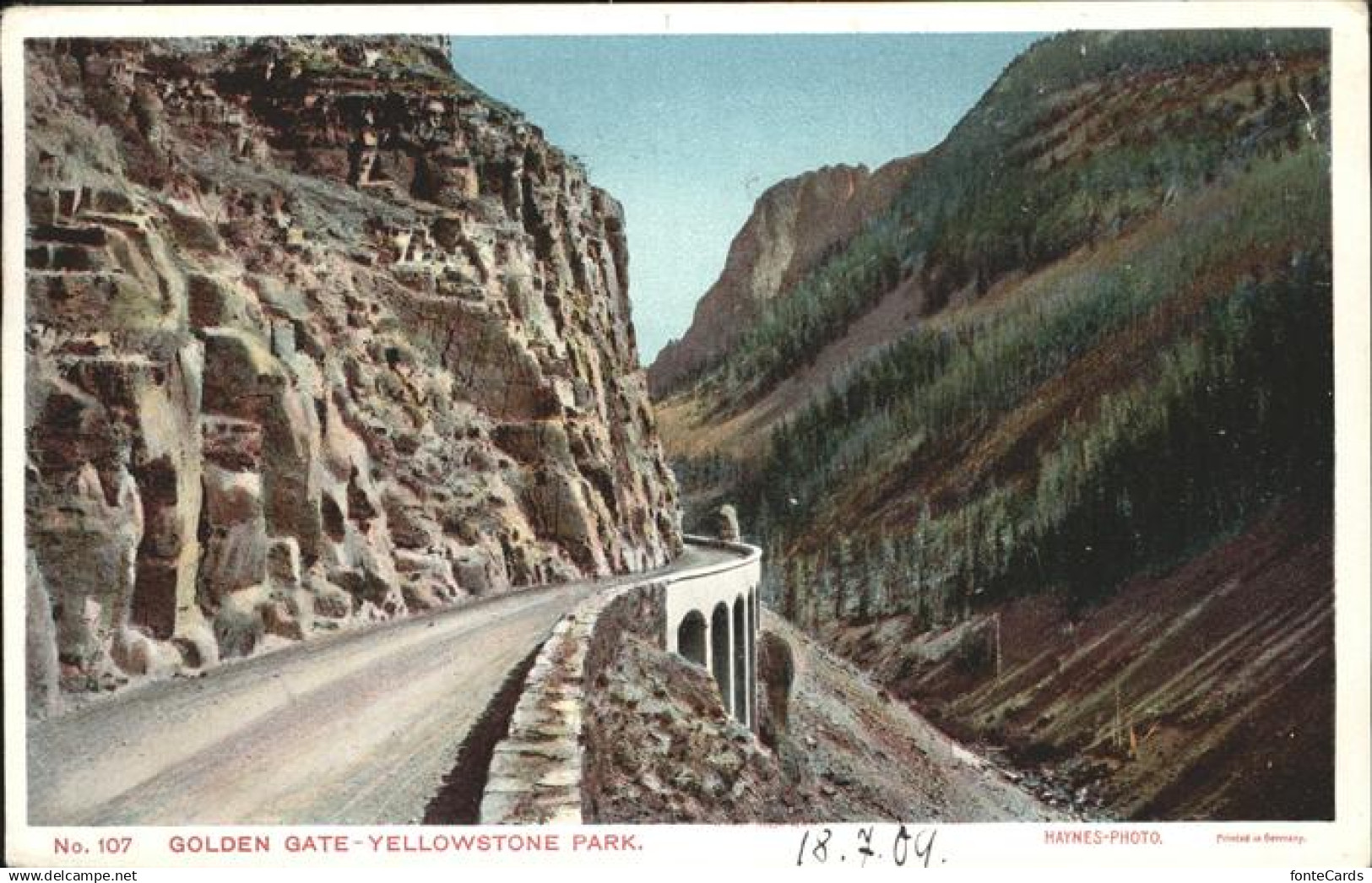 Yellowstone National Park Golden Gate