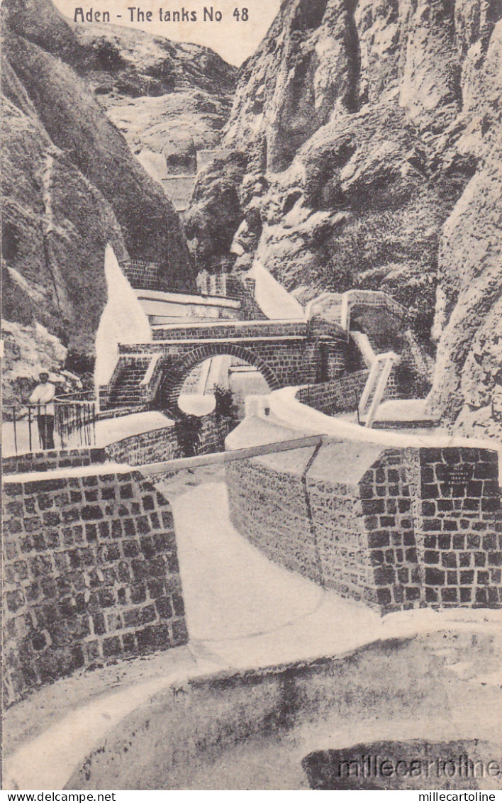 * YEMEN - Aden - The tanks