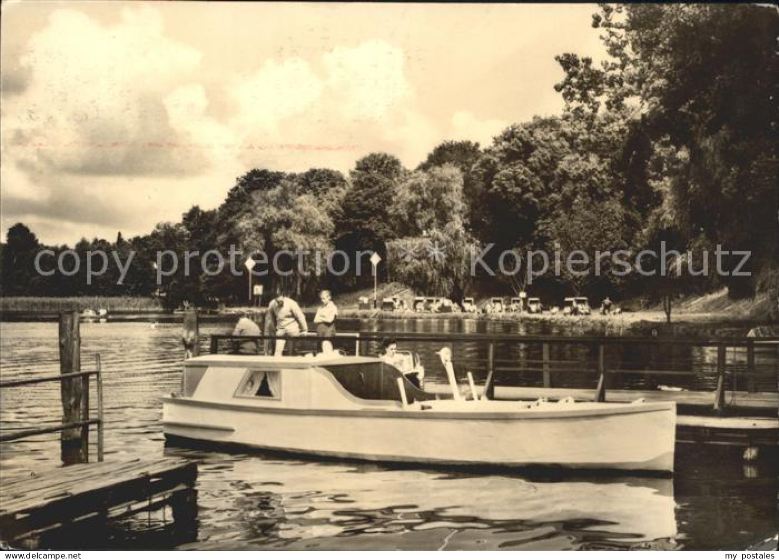 Zechlinerhuette Schlabornsee Bootspartie