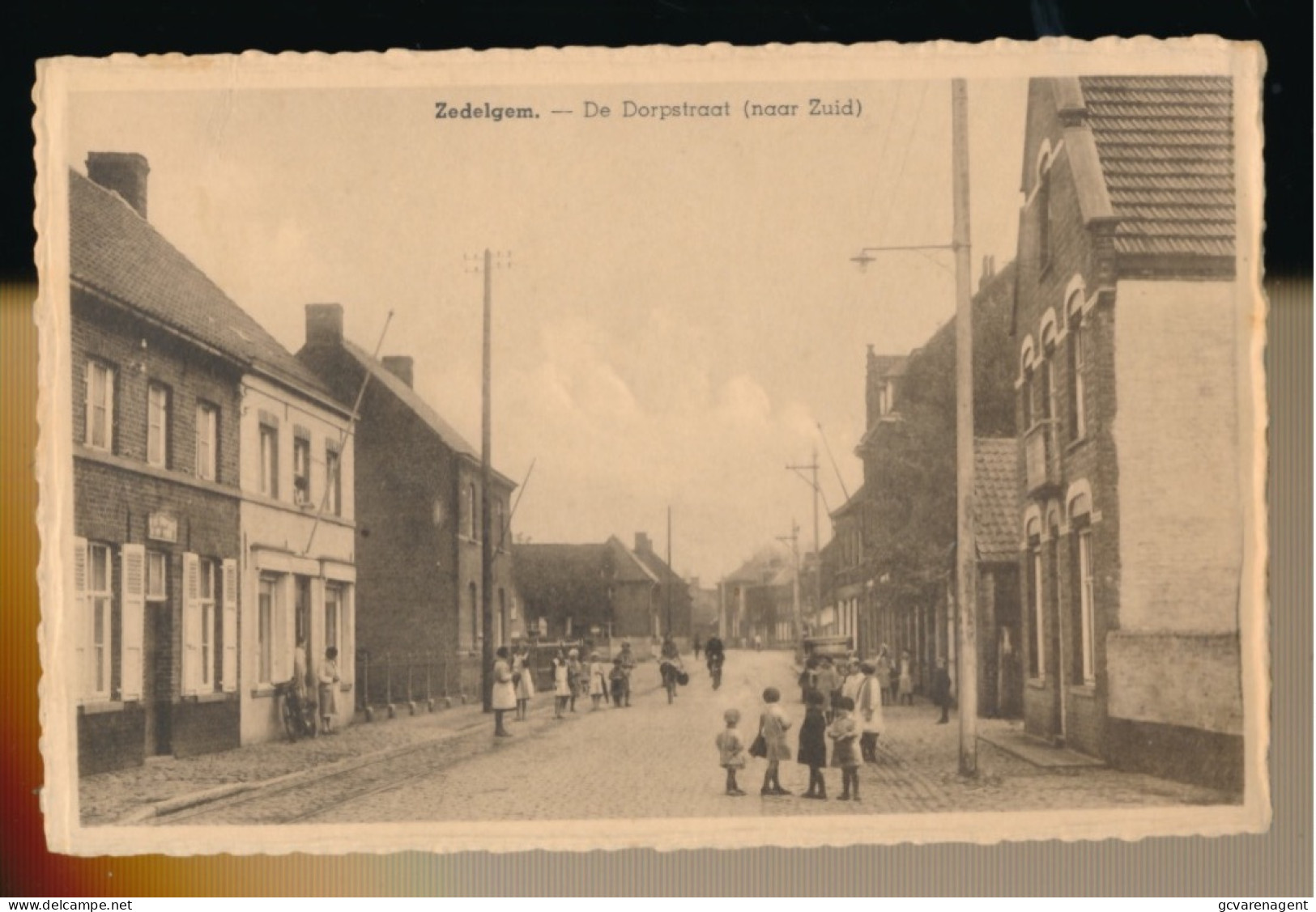 ZEDELGEM    DE DORPSTRAAT.  NAAR ZUID