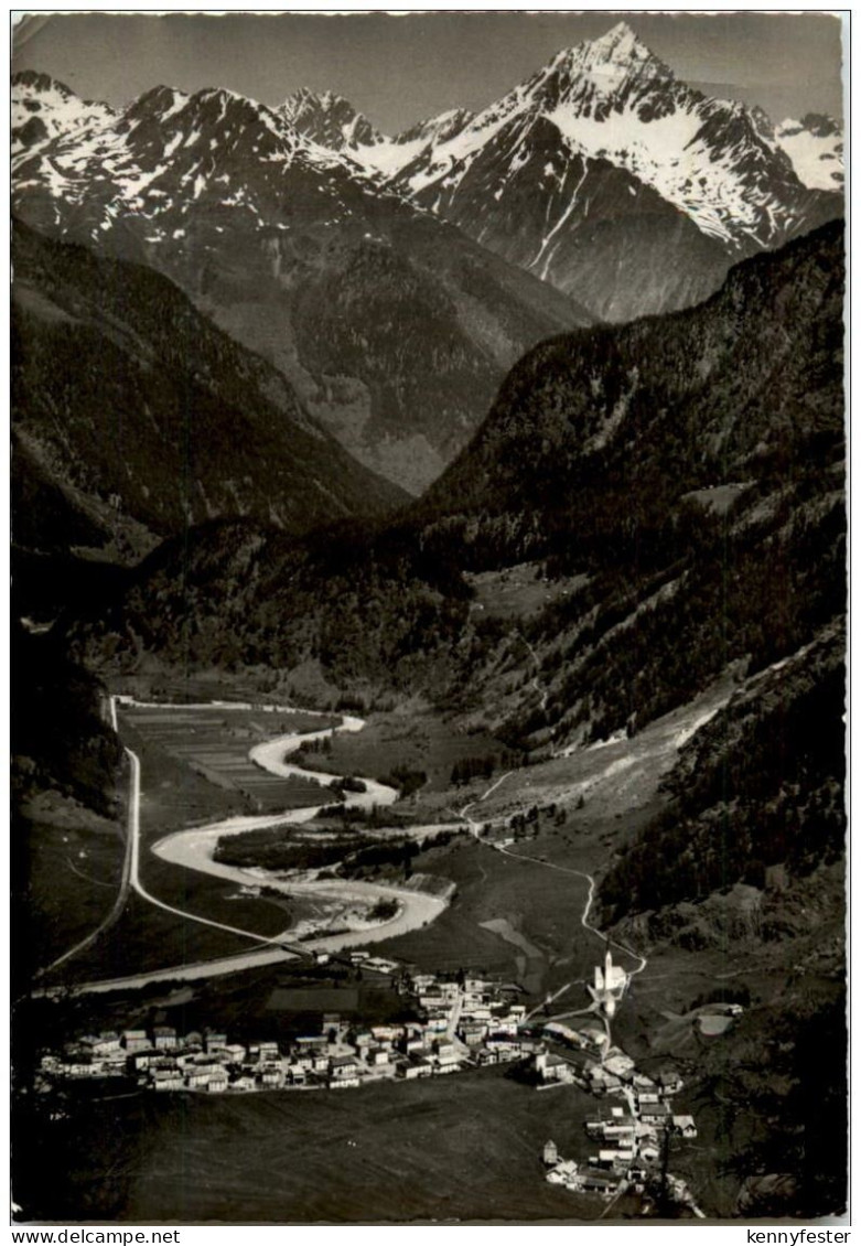 Zernez mit Piz Linard