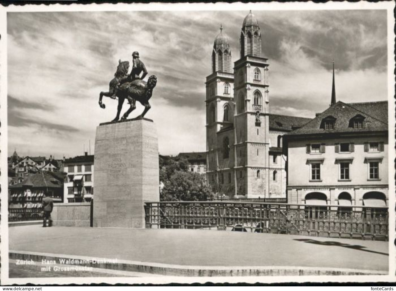 Zuerich ans Waldmann Denkmal Grossmuenster *