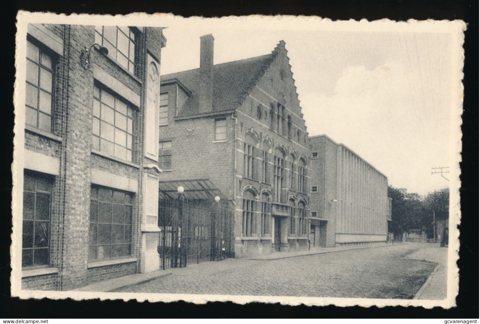 ZWEVEGEM    HOOFDINGANG EN BURELEN DER FIRMA BEKAERT