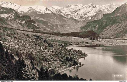 Brienz Brienzersee BE Brienzersee See Bergpanorama Dorf Alpen Wald Talblick