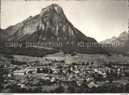 Ennenda Gesamtansicht mit Vorderglaernisch