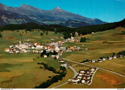 Lantsch Lenz GR Fliegeraufnahme mit Piz Danis und Staetzerhorn