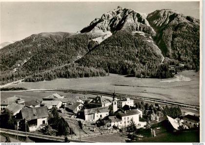 Madulain Madulein GR mit Piz Mezaun