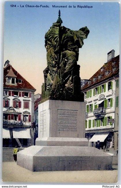 2300 La Chaux-de-Fonds - Denkmal de la Republique - 51427377