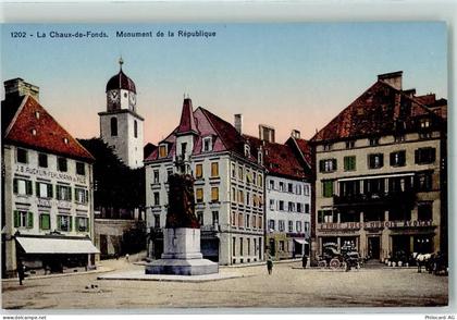 2300 La Chaux-de-Fonds - Monument de la République - 10309232