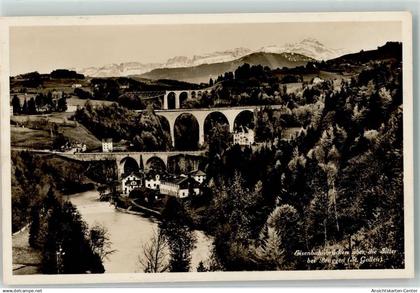 39499132 - Bruggen
