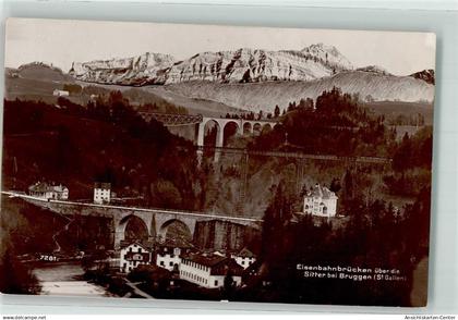 39699026 - Bruggen