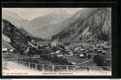 AK Unterschächen (Klausstrasse), Ortsansicht vom Weg aus