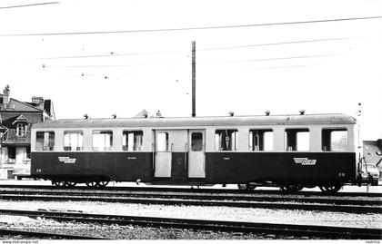LIGNE DE CHEMIN DE FER Lausanne- Echallens - Bercher, à Lausanne Chauderon ,B18, photo en 1972 format carte ancienne.