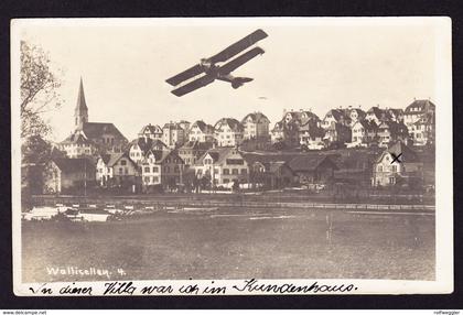 1920 gelaufene Foto AK mit Doppeldecker Flugzeug über Wallisellen.Stempel Schwerzenbach